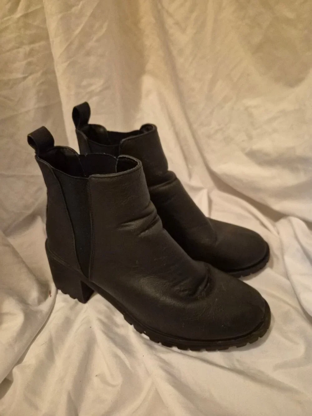 Womens Black Chelsea Boots Lug Sole Block Heel Ankle Booties Size 7 Pull-On